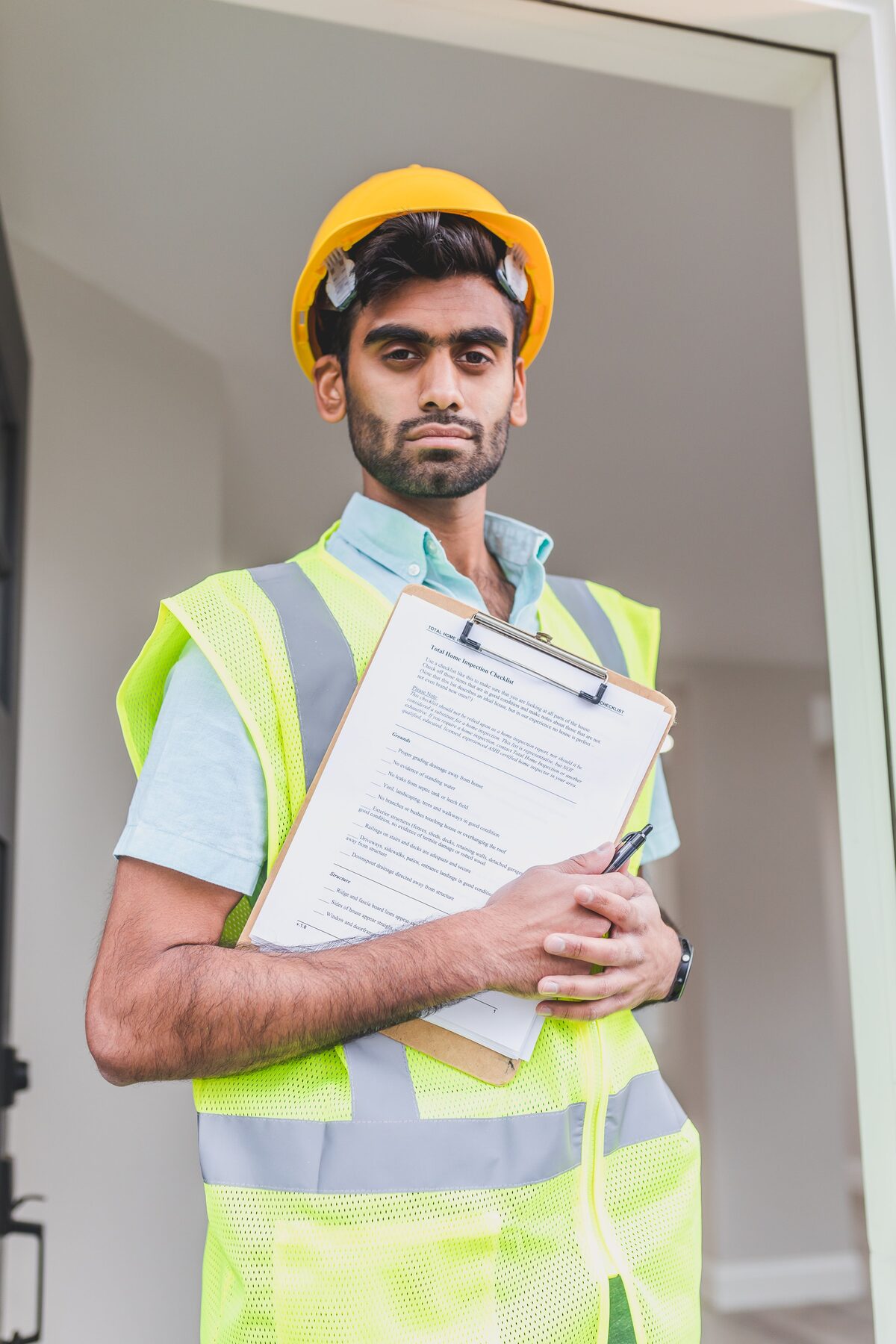 Samson technician carrying out a planned preventive maintenance inspection